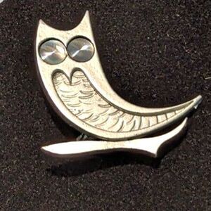 Owl Brooch Silver Tone